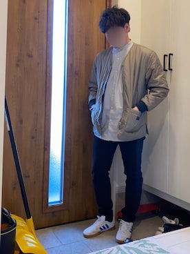 「アイテム（ダウンジャケット/コート、ベージュ系）」を使った、ぽんさん（メンズ・176cm）の春コーディネート