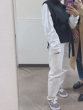 「UNIQLO（ユニクロ）のクルーネックＴ（長袖）（T恤、ホワイト系）」を使った、えれんさん（レディース・152cm）の春コーディネート