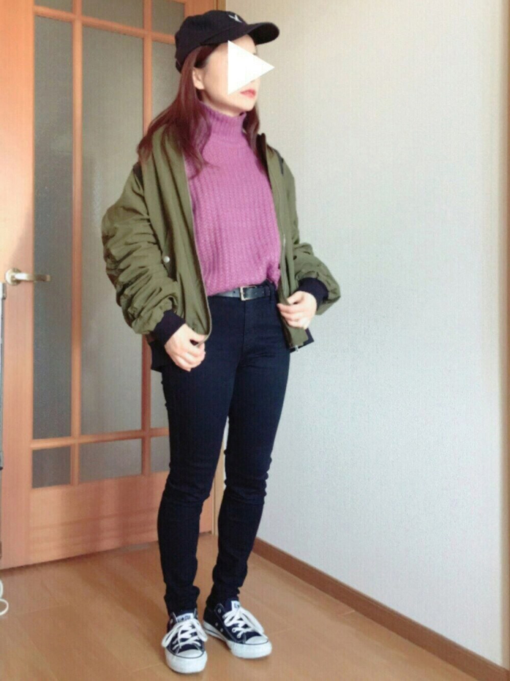 「ピンク、くすみピンク、キャップ、スキニーパンツ、コンバース、MA-1、タートルネック、スニーカー、黒スキニー、converse」｜「merry jennyのボリュームルーズニット（ニット/セーター、ピンク系）」を使った、あゆさん（レディース・152cm）の冬コーディネートの1枚目の写真