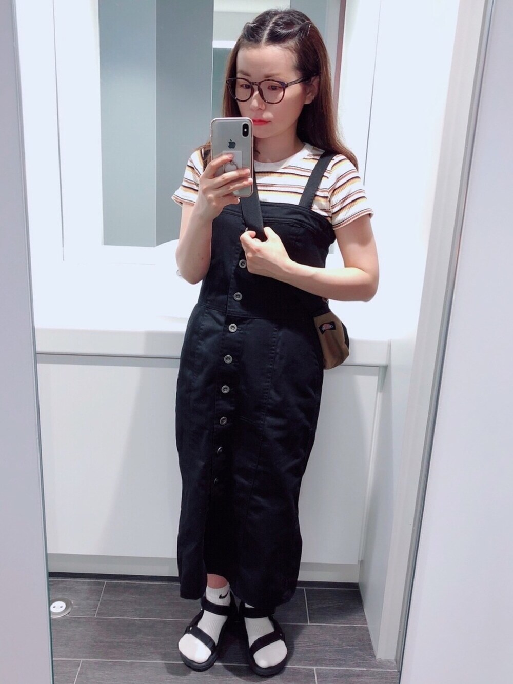 「休日コーデ、夏、ラクチンコーデ、プチプラ、Tシャツ、サンダル、ワンピース、ボーダートップス、サンダルに靴下、マルチボーダー」｜「LOWRYS FARMのアソートリブＴシャツ  796458（Tシャツ/カットソー、ホワイト系）」を使った、あゆさん（レディース・152cm）の夏コーディネートの1枚目の写真
