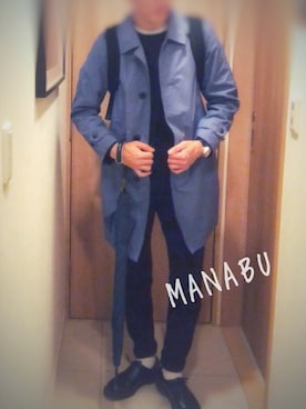 「傘」｜「アイテム（ステンカラーコート）」を使った、MANABUさん（メンズ・177cm）の春コーディネート