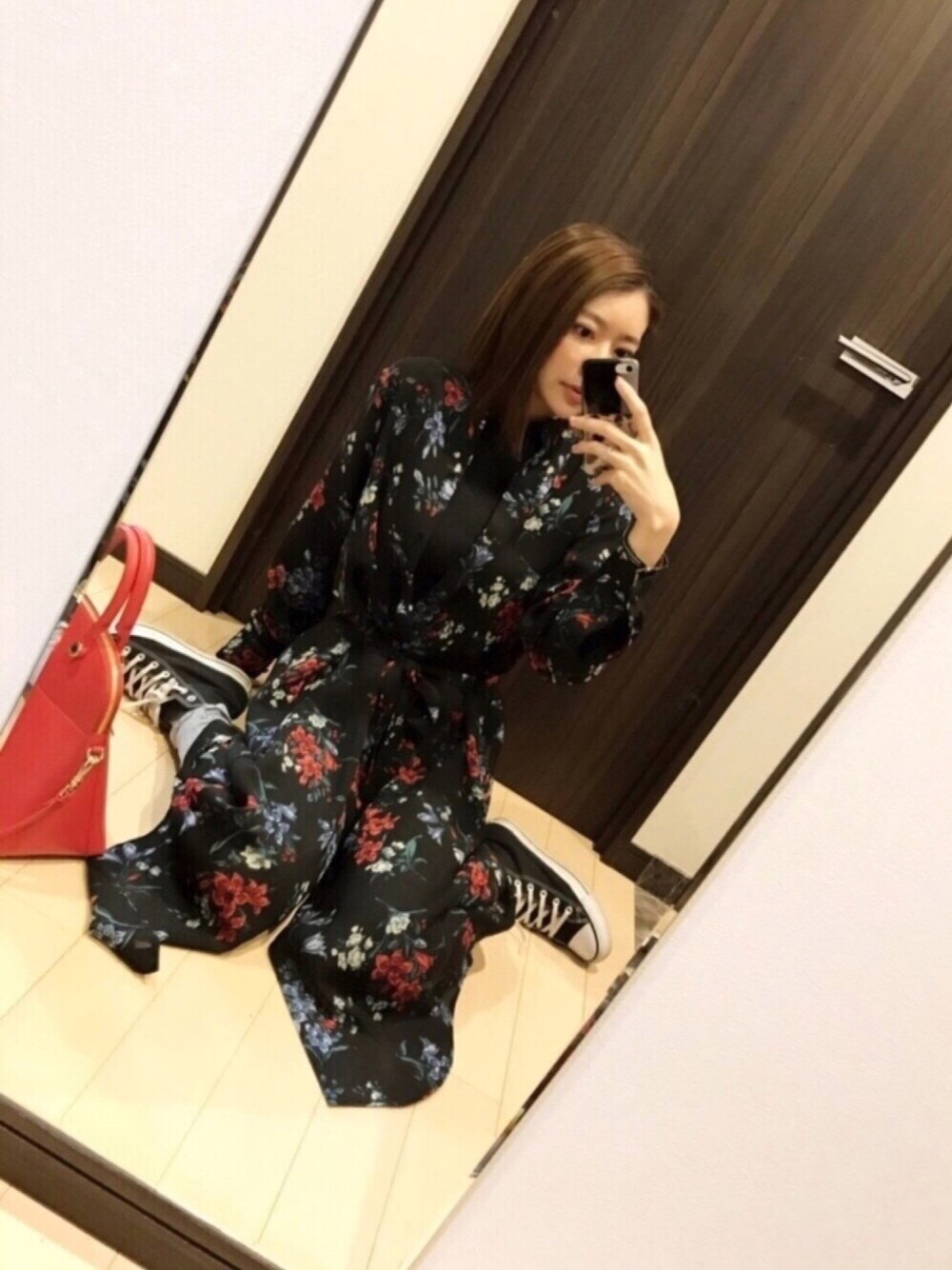 「カジュアルコーデ、オトナ女子、はるコーデ、春コーデ、ootd、outfit、花柄、ワンピース、デート、ジーナシス」｜「JEANASISのシャツワンピース/743980 （ワンピース、ブラック系）」を使った、RUIさん（レディース・165cm）の春コーディネートの1枚目の写真