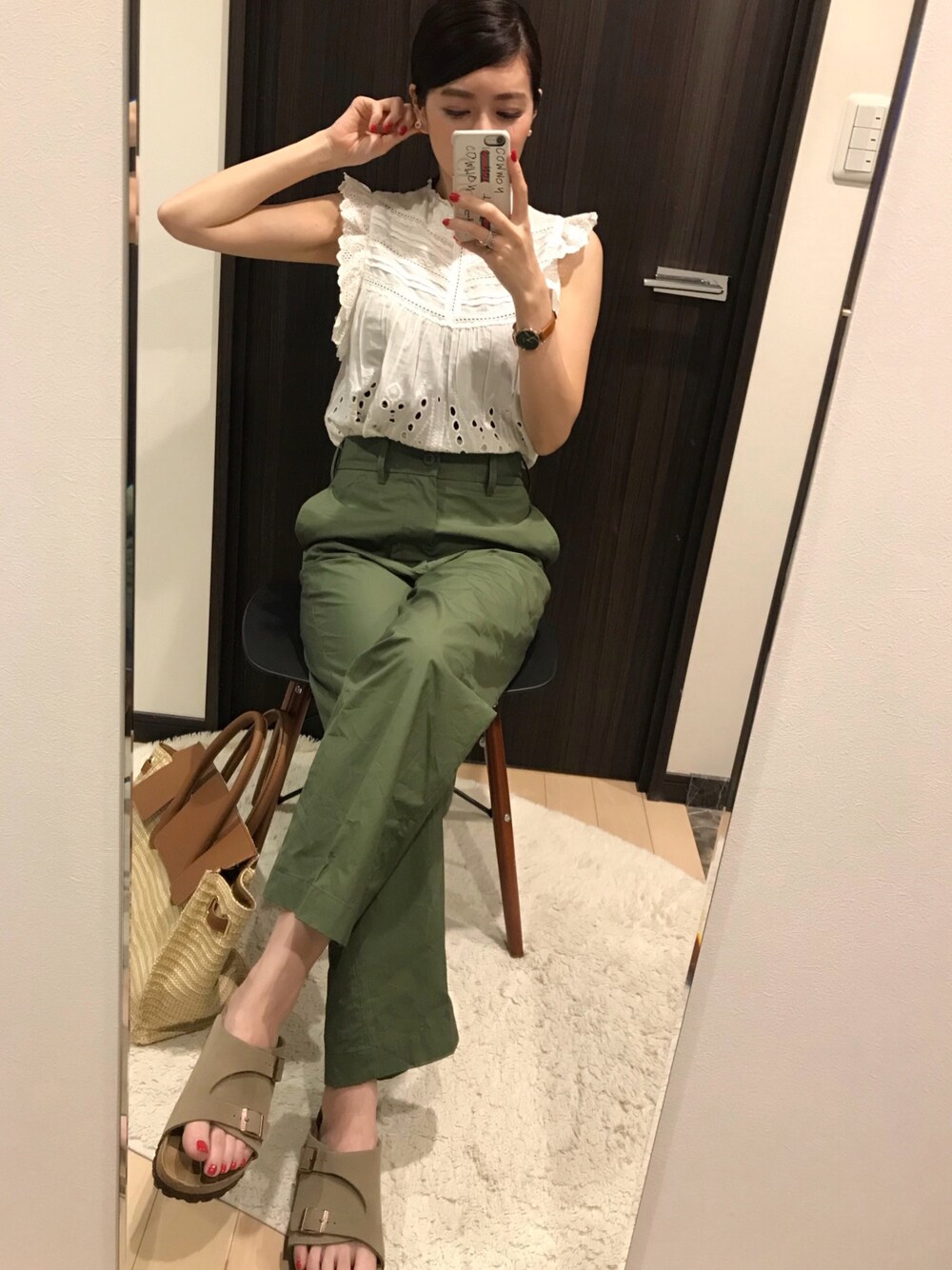 「birkenstock、ビルケンシュトック、METALLICSTONES、2018ss、Fossil、フォッシル、FOSSILSTYLE、夏コーデ、大人カジュアル、ZARA」｜「ZARAのアイテム（シャツ/ブラウス、ホワイト系）」を使った、RUIさん（レディース・165cm）の夏コーディネートの1枚目の写真