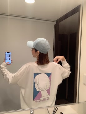 「MONO-MART（モノマート）のシルケットライク天竺 オーバーサイズイラストプリントL/Sカットソー/バックプリント（Tシャツ/カットソー）」を使った、RUIさん（レディース・165cm）の秋コーディネート