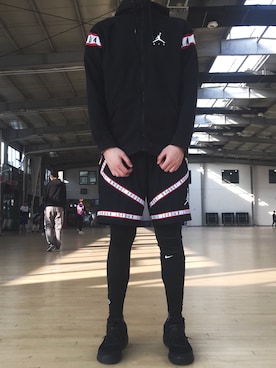 「アイテム（ジャージ）」を使った、逼李京南さん（メンズ・185cm・20代）の冬コーディネート