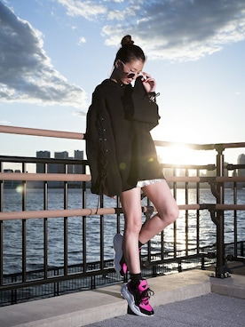 「Jeffrey Campbell（ジェフリーキャンベル）のアイテム（スニーカー）」を使った、Jeffrey Campbell OFFICIALさん（レディース・161cm）の秋コーディネート