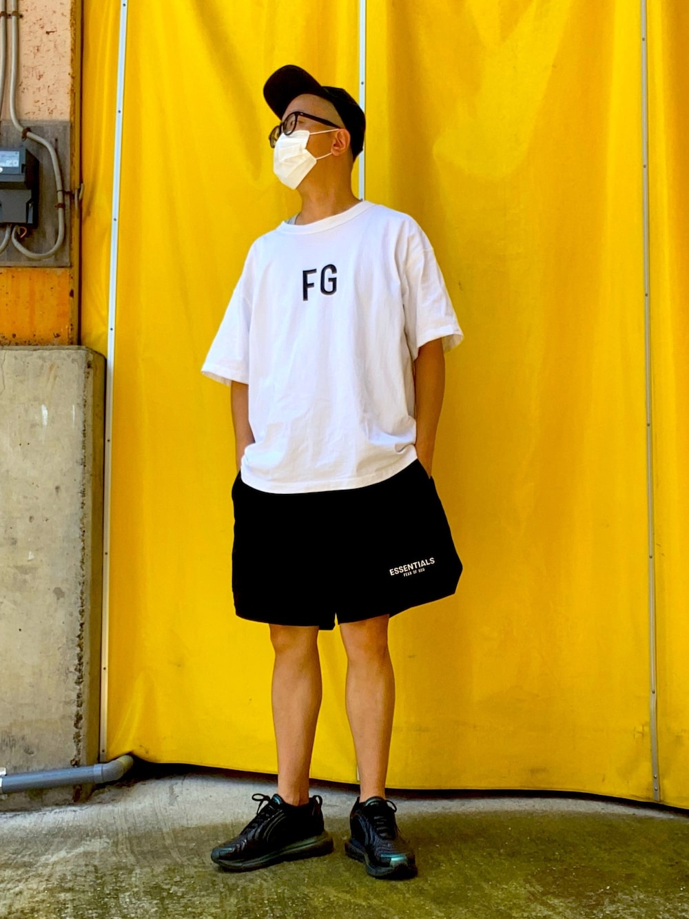 ESSENTIALS ショートパンツ S essentials ナイロンショートパンツS FOG