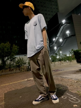 「VOLCOM」｜「アイテム（帽子）」を使った、えッティーさん（メンズ・180cm）の秋コーディネート