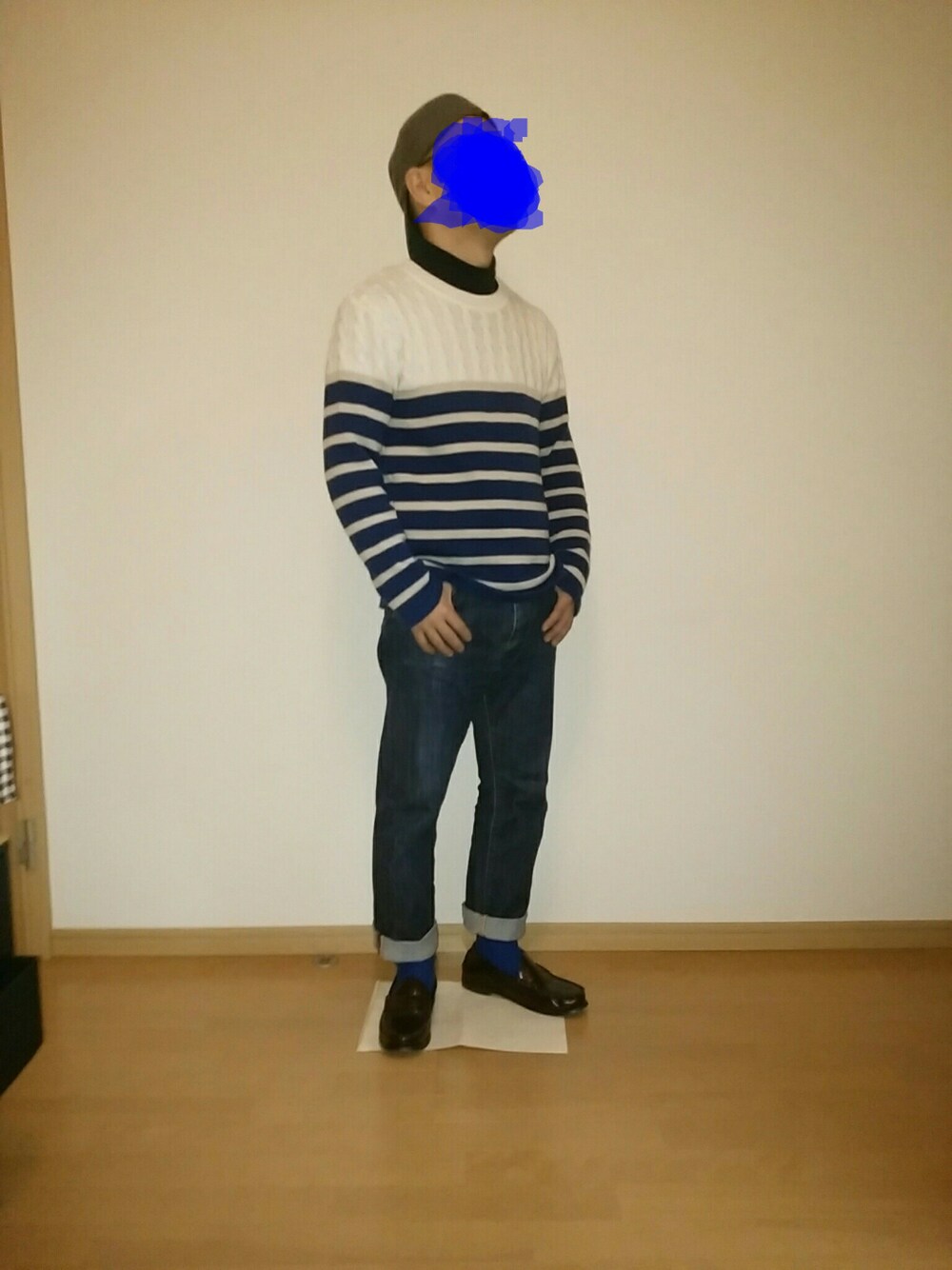 「シンプルコーデ、ボーダーニット、デニム、ローファー、おしゃれさんと繋がりたい、デニデニフェス告知」｜「FACTOTUMのアイテム（キャップ、シルバー系）」を使った、よっさんさん（メンズ・168cm）の秋コーディネートの1枚目の写真
