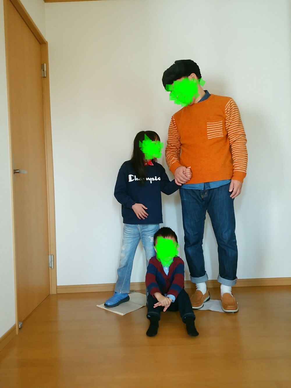 「親子コーデ、フライトキャップ、休日スタイル」｜「GLOBAL WORKのフライトキャップ/767806（キャップ、ブラック系）」を使った、よっさんさん（メンズ・168cm）の秋コーディネートの1枚目の写真