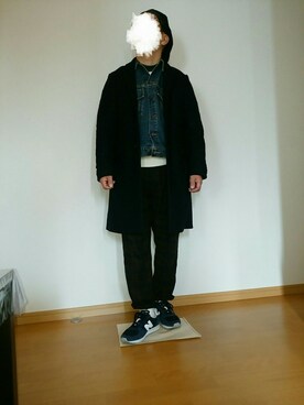 「アイテム（チェスターコート、ブルー系）」を使った、よっさんさん（メンズ・168cm）の冬コーディネート