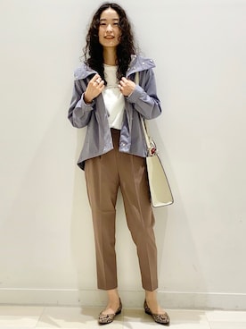 「パイソン柄」｜「アイテム（マウンテンパーカー）」を使った、YUKARIさん（レディース・169cm）の秋コーディネート