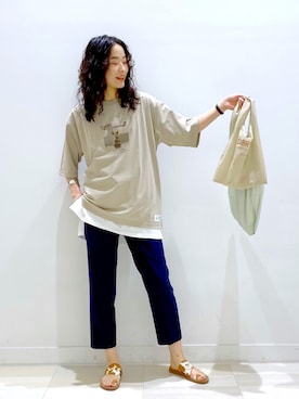 「GLOBAL WORK（グローバルワーク）のアイテム（エコバッグ/サブバッグ）」を使った、YUKARIさん（レディース・169cm）の春コーディネート