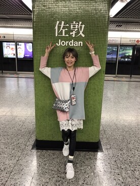 「adidas NMDのアイテム（シューズ、ホワイト系）」を使った、Olinaさん（レディース・162cm）の春コーディネート