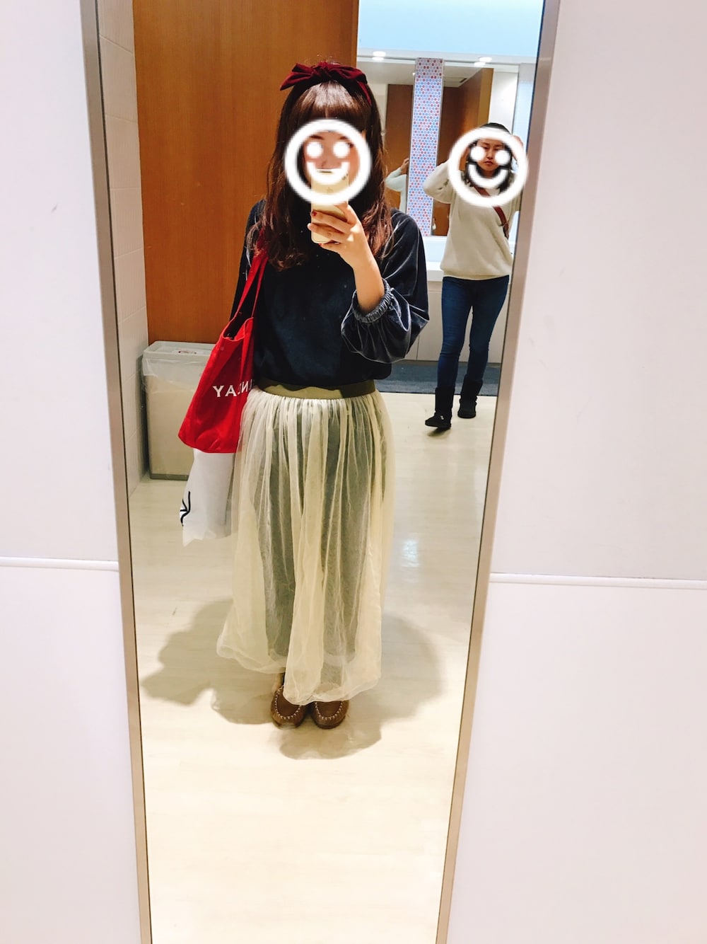「Samansa Mos2 blueのアイテム（ヘアバンド、レッド系）」を使った、azさん（レディース・155cm）の冬コーディネートの1枚目の写真
