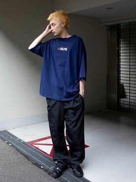 「SILAS（サイラス）のアイテム（Tシャツ/カットソー）」を使った、SILASさん（メンズ・180cm）の夏コーディネート