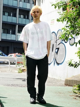 「SILAS（サイラス）のアイテム（Tシャツ/カットソー）」を使った、SILASさん（メンズ・180cm）の夏コーディネート