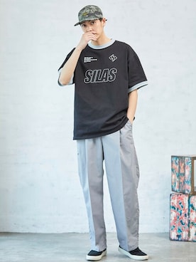 「SILAS（サイラス）のアイテム（Tシャツ/カットソー）」を使った、SILASさん（メンズ・180cm）の夏コーディネート