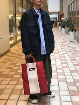 「URBAN RESEARCH（アーバンリサーチ）のアイテム（ミリタリージャケット）」を使った、小熊さん（メンズ・160cm）の春コーディネート