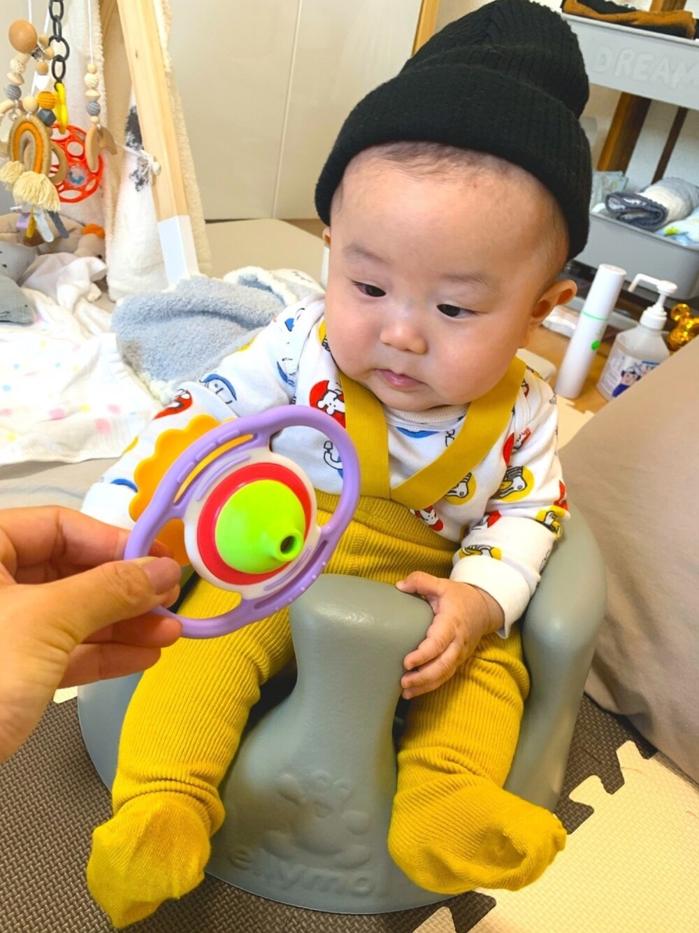 「ユニクロ、韓国子供服、ニット帽、男の子ベビー、70cm」｜「UNIQLOのアイテム（肌着、その他）」を使った、おみやさん（キッズ・60cm）の冬コーディネートの1枚目の写真