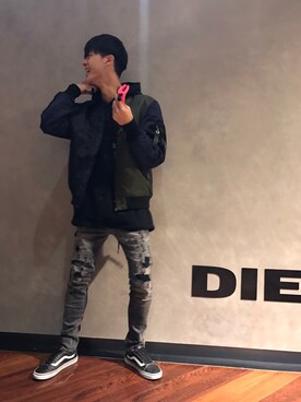 「DIESEL（ディーゼル）のアイテム（MA-1）」を使った、ZOUさん（メンズ・177cm）の秋コーディネート