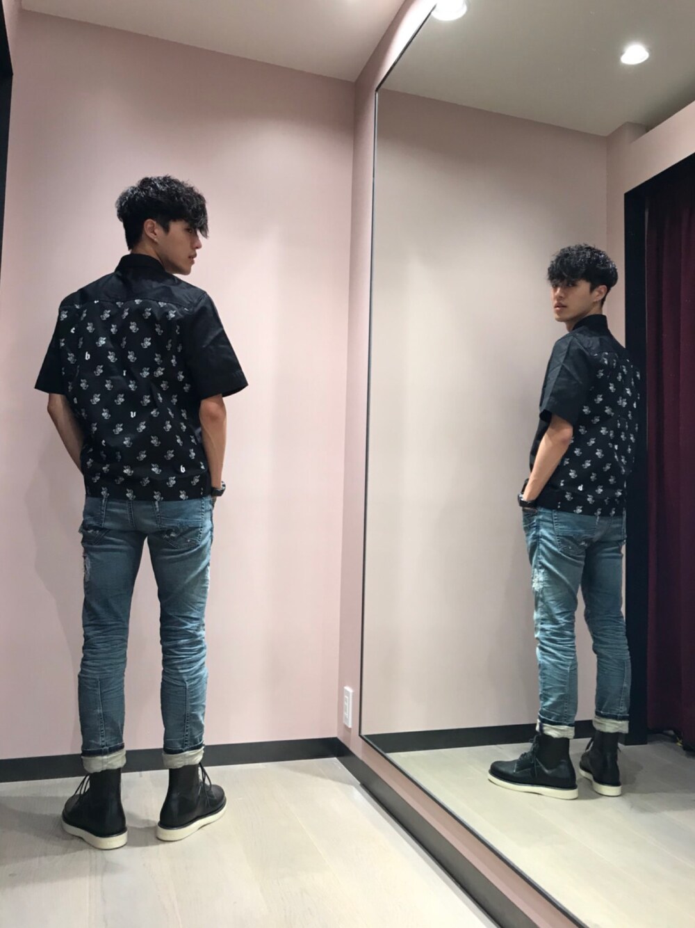 「カジュアルコーデ、Diesel、デニム、シャツスタイル」｜「DIESELのMEN’S　シャツ（シャツ/ブラウス、ブラック系）」を使った、ZOUさん（メンズ・177cm）の夏コーディネートの1枚目の写真
