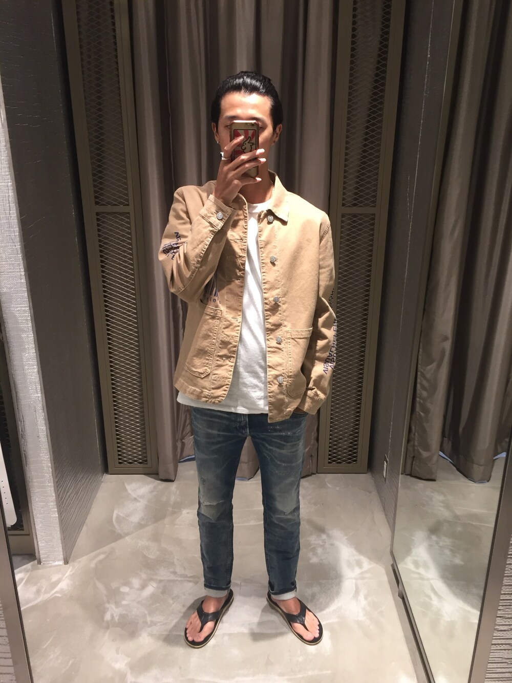 「大人カジュアル、カジュアルコーデ、デニム、Diesel、ジャケット、ベージュ」｜「DIESELのメンズ ジャケット デニム ジョグジーンズ（デニムジャケット、ベージュ系）」を使った、ZOUさん（メンズ・177cm）の夏コーディネートの1枚目の写真
