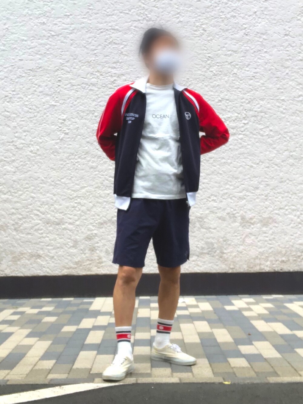 「Tシャツ、ゆるコーデ、スポーツミックス、テニス、マッケンロー」｜「SERGIO TACCHINIのSERGIO TACCHINI セルジオタッキーニ SCIROCCO TRACKTOP 37707 ROYALNAVY（ジャージ、ブルー系）」を使った、rsskさん（メンズ・173cm）の春コーディネートの1枚目の写真