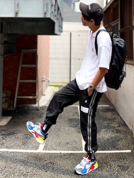 「VOGUISH（ヴォーギッシュ）のスウェード合皮×迷彩バックパック（バックパック/リュック）」を使った、MOYA／YouTubeさん（メンズ・177cm）の夏コーディネート