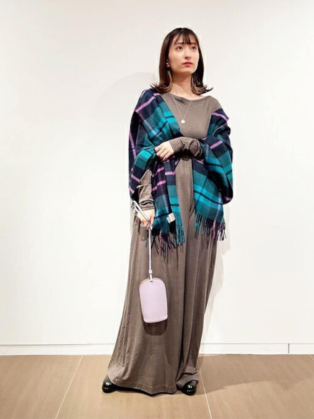 新品　ジョンストンズ カシミヤ大判ストール　Pluscarden Abbey Johnstons of Elgin（ジョンストンズオブエルガン）の「JOHNSTONS