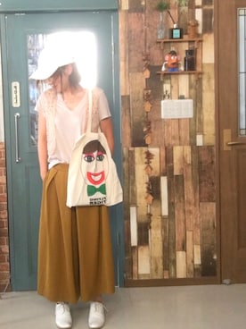 「THE EMPORIUM（ジエンポリアム）のアイテム（キャップ）」を使った、kumiaiさん（レディース・156cm）の夏コーディネート