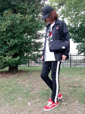 「バラ柄」｜「アイテム（ブルゾン）」を使った、**ゆぅ**さん（レディース・164cm）の秋コーディネート