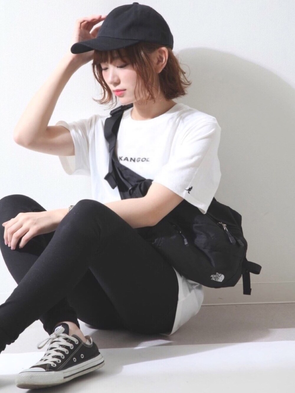 UMI is wearing ZIP FIVE "無 地 ロ-キ ャ ッ プ" 