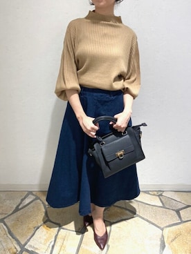 PourVous　STAFFさんのコーディネート