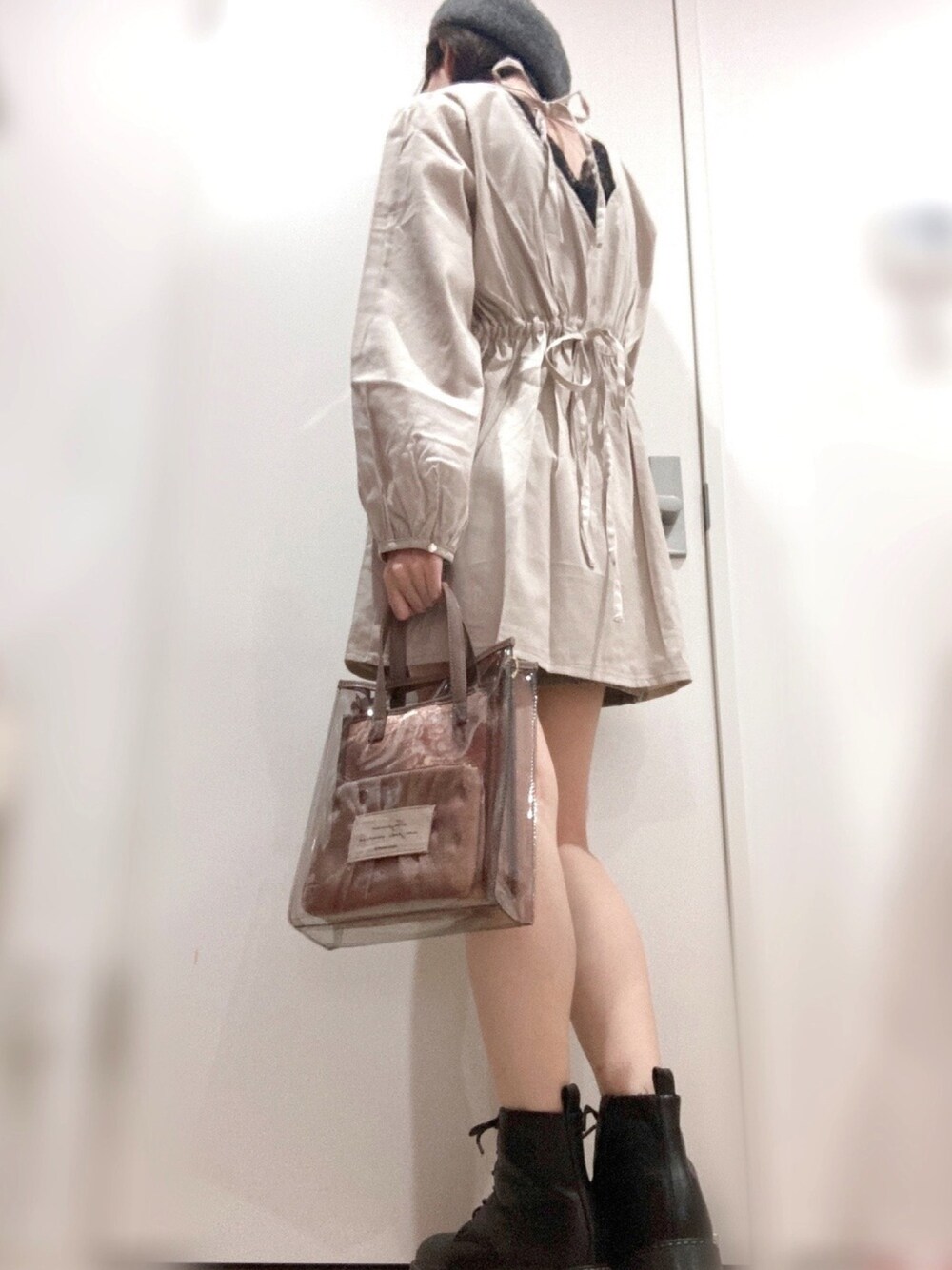 「チュニック、秋のコーデ、ベージュコーデ、ワントーンコーデ、オトナ女子、秋のマイ旬スタイル、シンプルコーデ、大人カジュアル、きれいめカジュアル、ショートパンツ」｜「Heatherのコットンチュニックブラウス 895325（シャツ/ブラウス、グレー系）」を使った、nomnomさん（レディース・160cm）の秋コーディネートの1枚目の写真