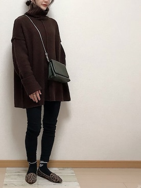 「select MOCA（セレクトモカ）のリンキングオーバーサイズタートルニット（ニット/セーター）」を使った、MINさん（レディース・150cm）の冬コーディネート