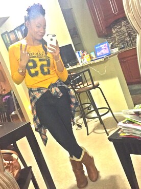 Shanel Nicoleさんのコーディネート