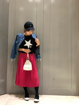 「CONVERSE TOKYO（コンバーストウキョウ）のアイテム（キャップ）」を使った、RISAさん（レディース・158cm）の冬コーディネート