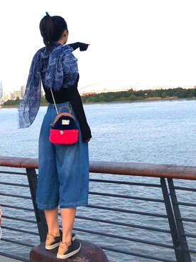 「adidas（アディダス）のアイテム（スリッポン、ブルー系）」を使った、宝玑さん（レディース・167cm）の春コーディネート