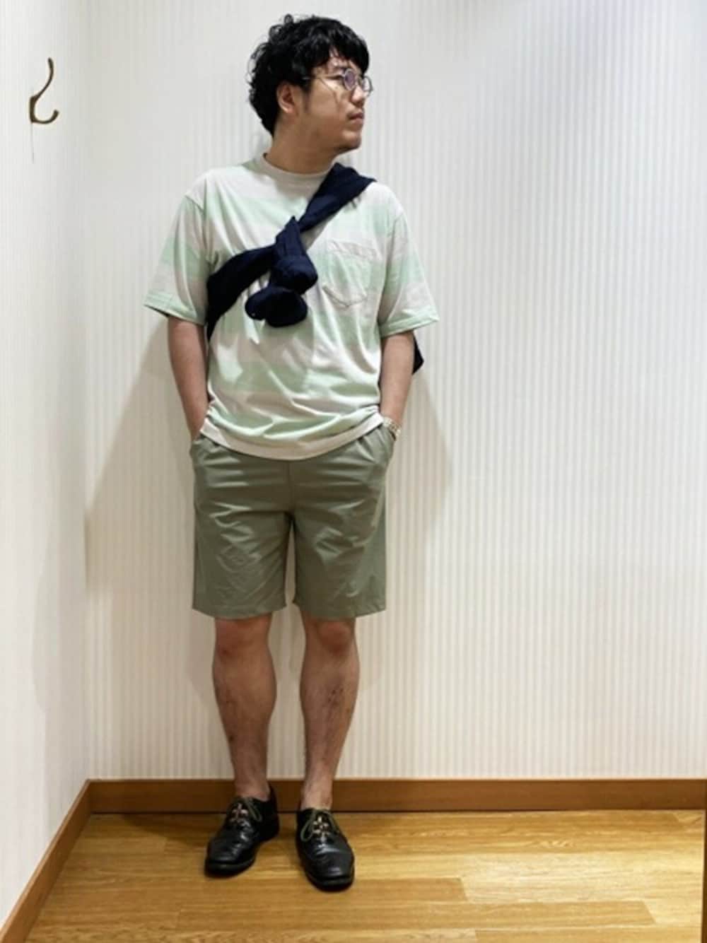 「Tシャツ、pants、shirts、メンズ、シップス、SHIPS、casual、Casualwear、SHIPS any、シップスエニィ」｜「SHIPS anyのSHIPS any: オーガニック セミワイドカラー リネンシャツ（シャツ/ブラウス、ブルー系）」を使った、酒井さん（メンズ・174cm）の夏コーディネートの1枚目の写真
