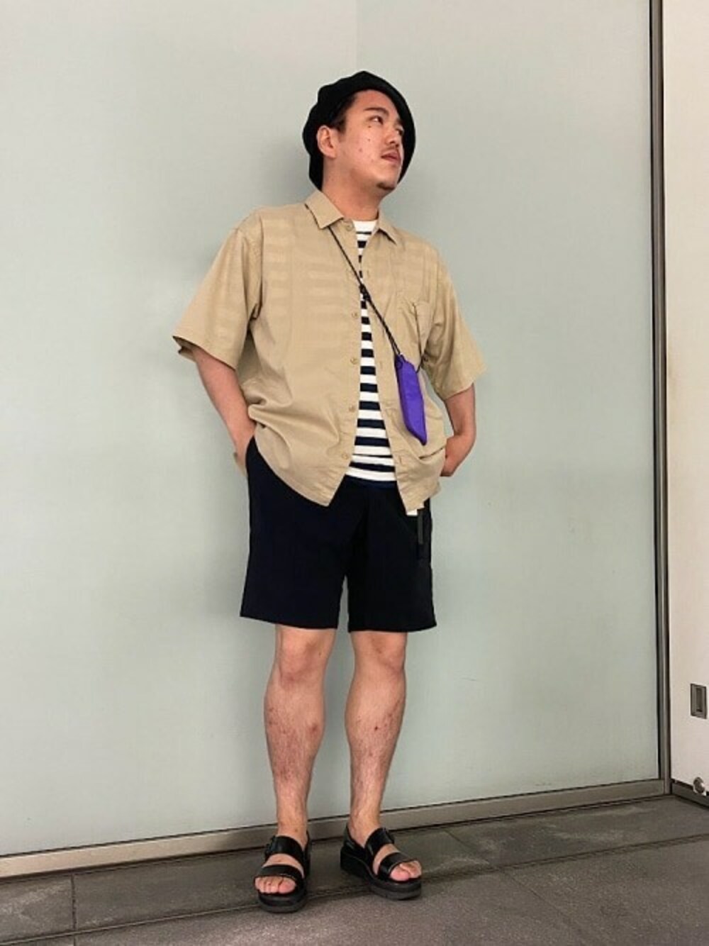 「アメカジ、シップス、夏コーデ、爽やかコーデ、タンパンスタイル、ワンマイルコーデ、SHIPS any」｜「SHIPS anyの【SHIPS any別注】CLEVE: コンフォート 半袖 シャツ（シャツ/ブラウス、ベージュ系）」を使った、酒井さん（メンズ・174cm）の夏コーディネートの1枚目の写真