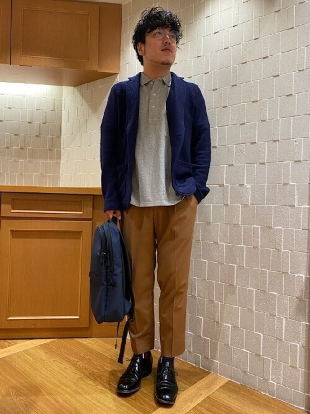 「テーパードパンツ、シップス、SHIPS、シップス(SHIPS)、ジャージージャケット、SHIPS any、シップスエニィ、shipsany」｜「SHIPS anyのSHIPS any: マルチファンクション オーバーサイズ ポロシャツ◇（ポロシャツ、ブラック系）」を使った、酒井さん（メンズ・174cm）の夏コーディネートの1枚目の写真