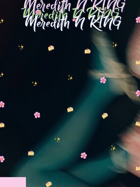 Meredith N KING寜謐謐さんのコーディネート