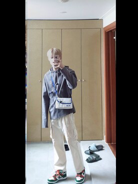 「ADER error（アーダーエラー）のアイテム（バッグ）」を使った、オタクさん（メンズ・174cm）の春コーディネート