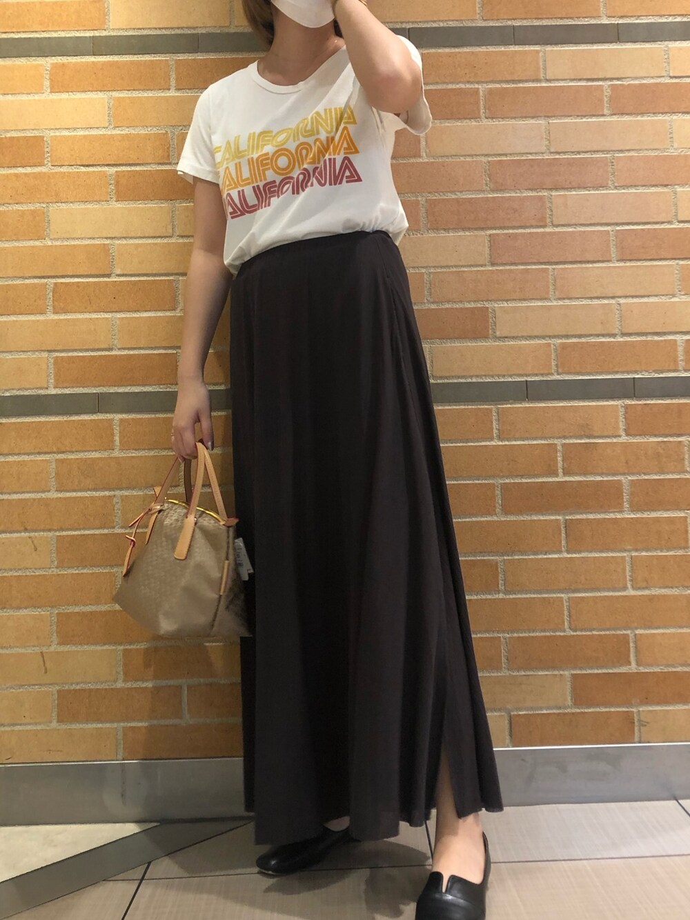 「レミレリーフ、別注アイテム、REMI RELIEF、プリントTシャツ、usedライク、ロングスカート、ドロイトベロ、droitbello、夏コーデ、ビーセカンド(B'2nd)」｜「DROIT BELLOのDROIT BELLO（ドロイトベロ）ロングスカート（スカート、パープル系）」を使った、amiさん（レディース・160cm）の夏コーディネートの1枚目の写真