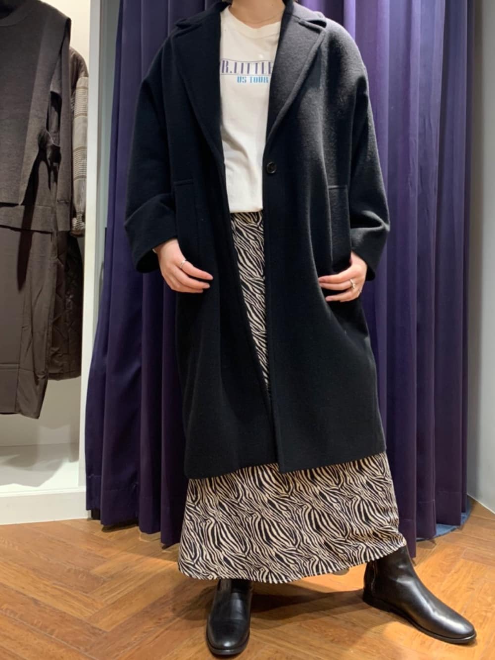 「スカート、ウールコート、ロンT、ロングコート、Munich、ゼブラ柄、アンカット　バウンド(UNCUT BOUND)、cloche、ビーセカンド(B'2nd)」｜「CLOCHEのCLOCHE (クロシェ)  ゼブラ柄スカート（スカート、ホワイト系）」を使った、amiさん（レディース・160cm）の秋コーディネートの1枚目の写真