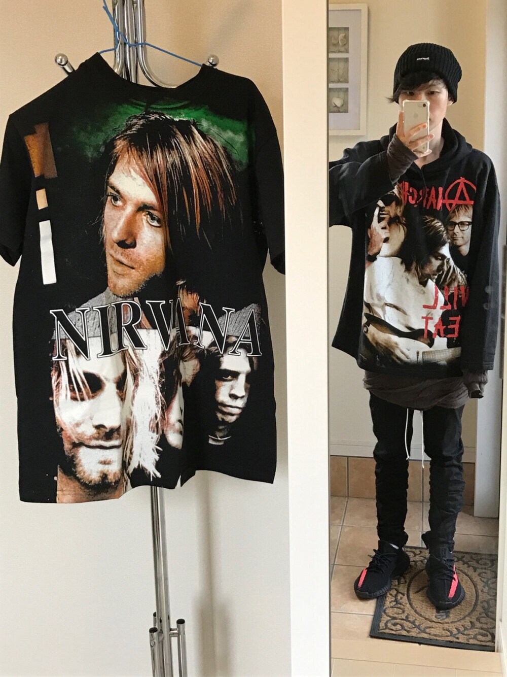 「yeezy、yeezyboost、YeezyBoost350、NIRVANA、fear of god、RICK OWENS、supreme、Supreme(シュプリーム)、バンドT、ロックT」｜「Supreme のアイテム（ニットキャップ/ビーニー、ブラック系）」を使った、Tomo SOMAさん（メンズ・170cm）の秋コーディネートの1枚目の写真