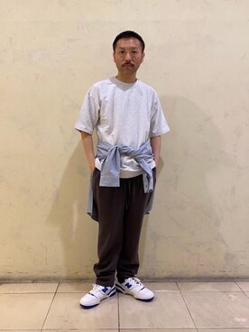 「NEW BALANCE（ニューバランス）の【国内exclusive】＜New Balance（ニューバランス）＞ BB550 BYEX/スニーカー（スニーカー、ブルー系）」を使った、NISHIDAさん（メンズ・163cm）の春コーディネート