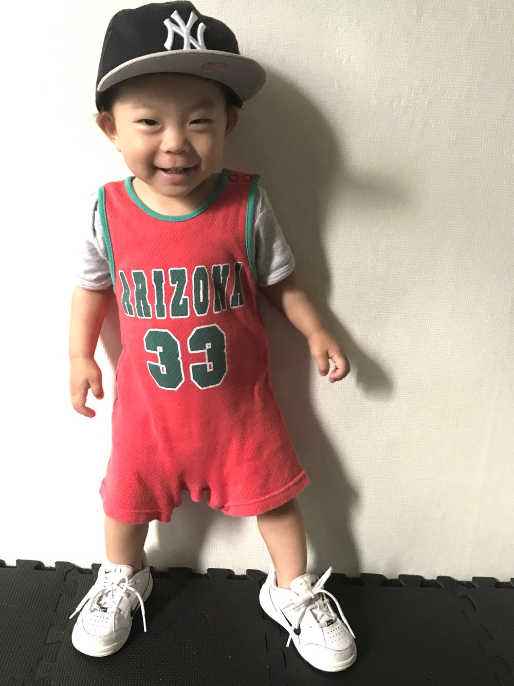 「キッズファッション、キッズコーデ、夏、ニューエラ、バスケタンク、ナイキ、1歳5ヶ月」｜「NEW ERAのアイテム（キャップ、ブルー系）」を使った、ao&akaさん（キッズ・80cm）の夏コーディネートの1枚目の写真