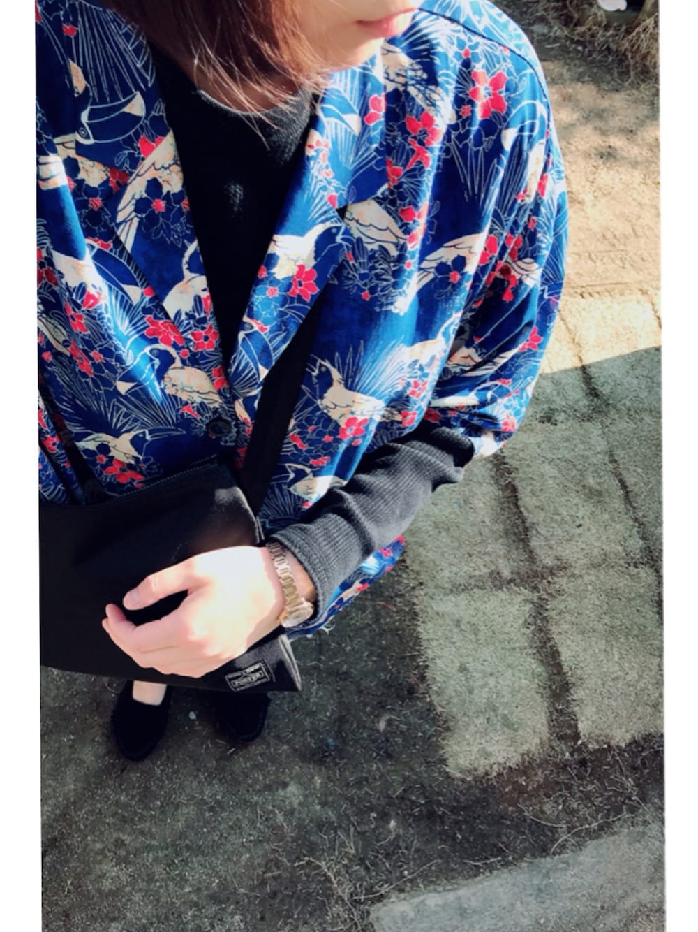 「休日スタイル、シンプルコーデ、ootd、ラフ、楽チンコーデ、柄シャツ、ZARA」｜「ZARAのアイテム（シャツ/ブラウス、ブルー系）」を使った、Sakuさん（レディース・163cm）の春コーディネートの1枚目の写真
